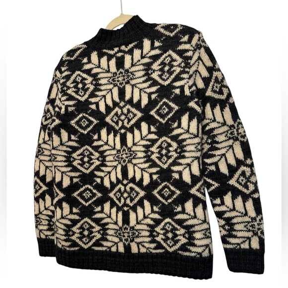 Lauren Ralph Lauren Hand Knit Wool Nordic Snowflake Sweater | Size M - Picture 6 of 6